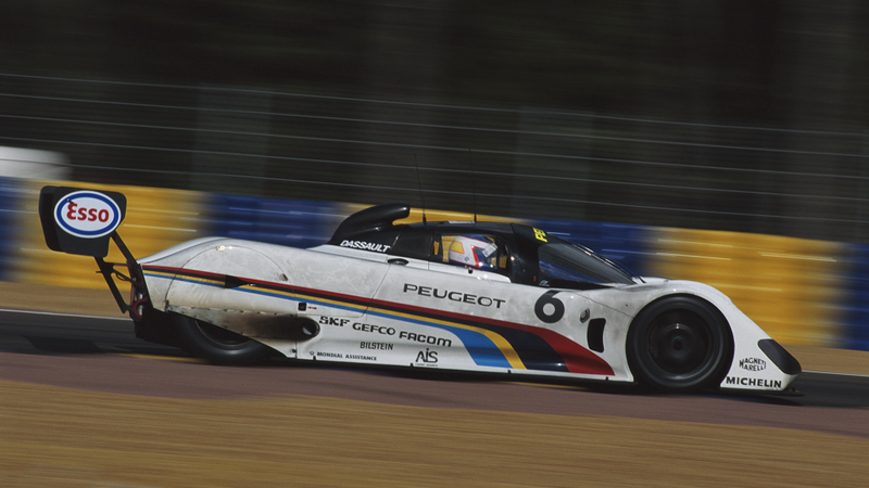 The 905 while it still had road car-style looks at Le Mans ‘91. Photo: Getty Images
